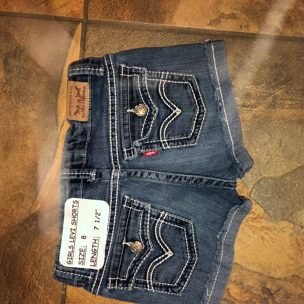 LEVI SHORTS - GIRLS - SIZE 8